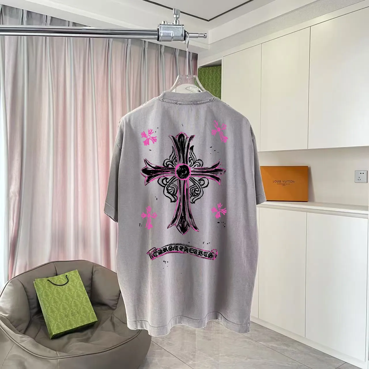 🅿️190 ch Crow* 2025 summer new style, washed, distressed, spray-painted, Sanskrit cross print, short-sleeved T-shirt, customized fabric 320g, same style for men and women, size: S M L XL XXL five sizes, color: black, gray, gradient black, gradient red
